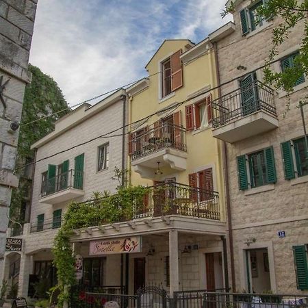 Apartmani Skver Sanja Herceg Novi Exteriör bild