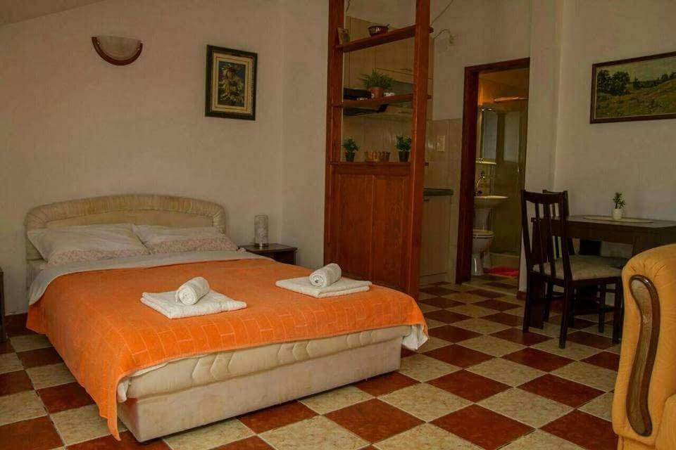 Apartmani Skver Sanja Herceg Novi Exteriör bild